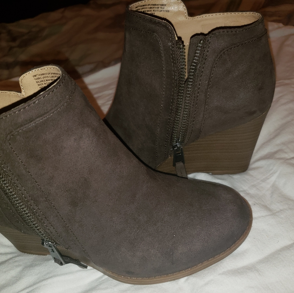 Green wedge booties.